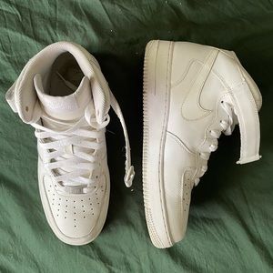 Air Force 1 Mid Top